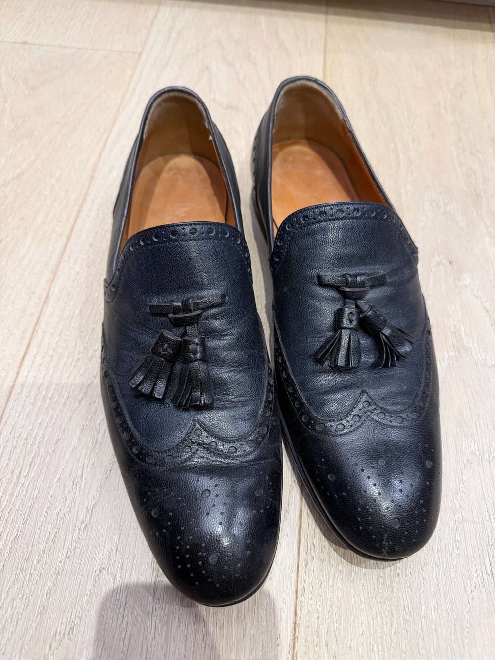 Authentic Gucci mens leather shoe size 8 in a black/navy charcoal